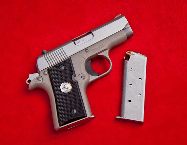 Colt Mustang Pocketlite